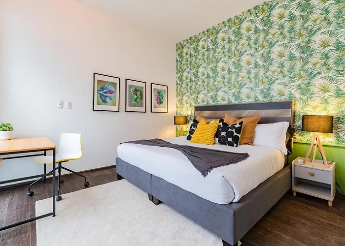 New Perfect Location 24 Security Free Parking *