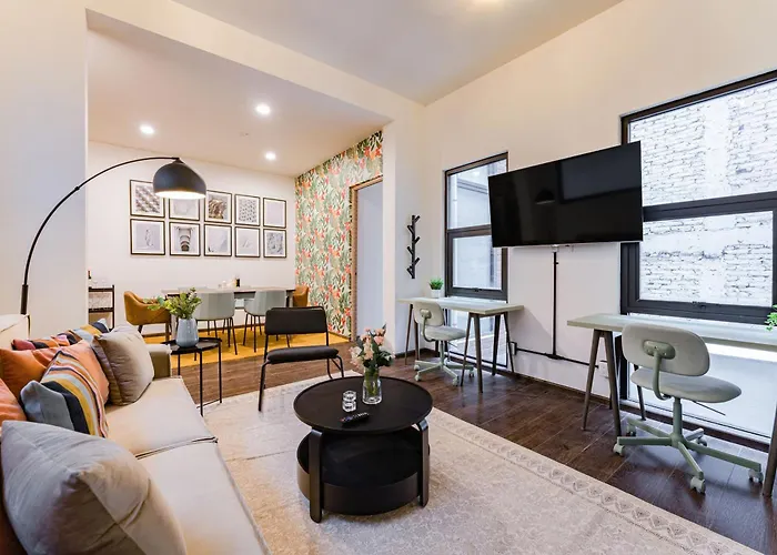 New Perfect Location 24 Security Free Parking